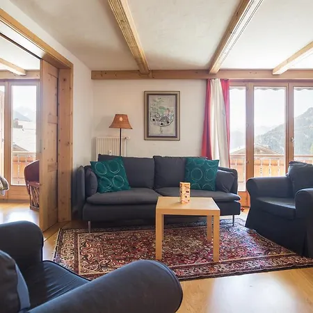 Avouitzons 220 דירה